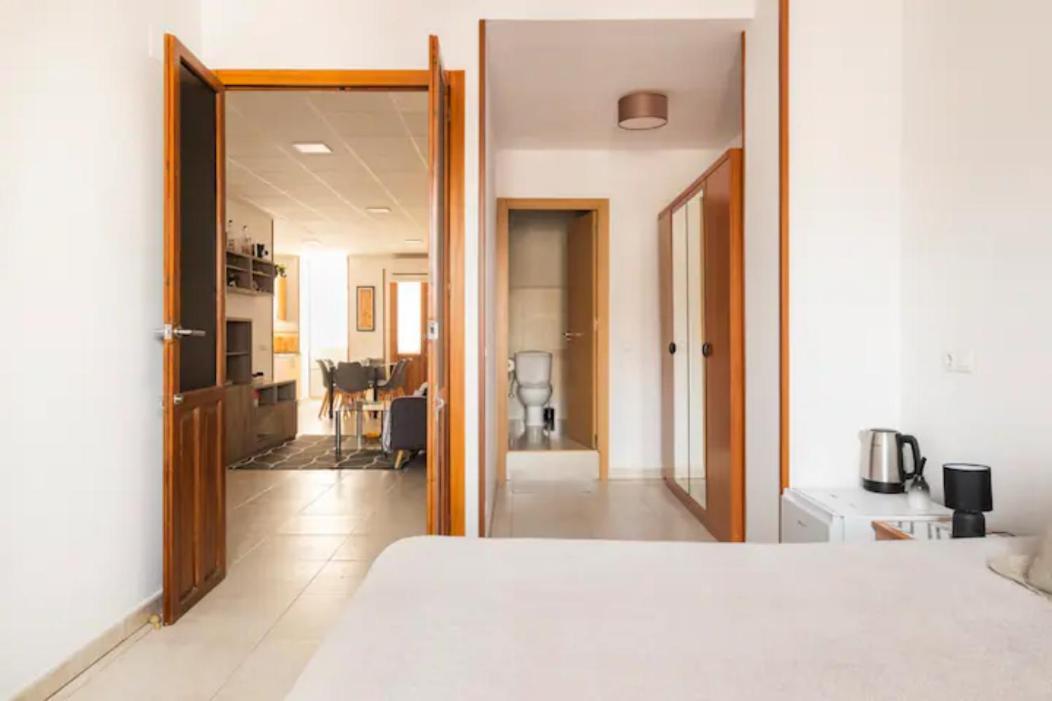 Room With Private Bathroom And Balcony Nearby The Mercado Central, Center And Beach Alicante Buitenkant foto