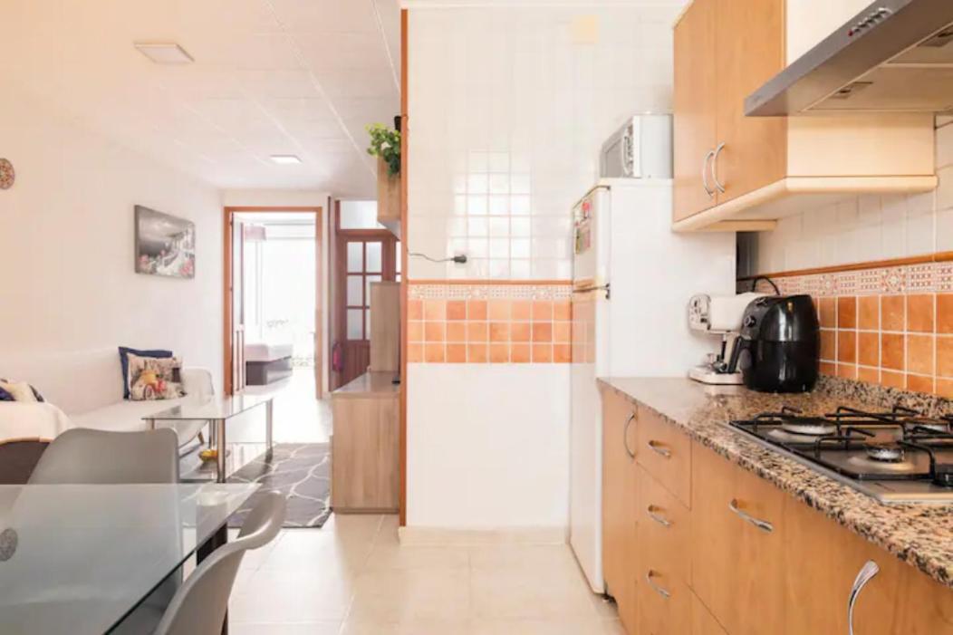 Room With Private Bathroom And Balcony Nearby The Mercado Central, Center And Beach Alicante Buitenkant foto