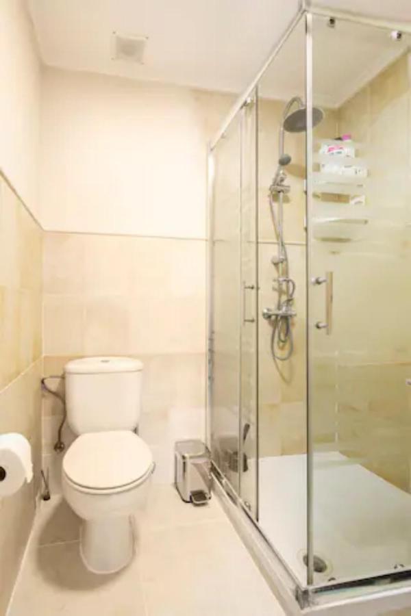 Room With Private Bathroom And Balcony Nearby The Mercado Central, Center And Beach Alicante Buitenkant foto